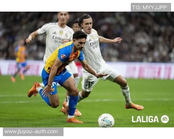 西甲激战皇马大胜利物浦补时进球点燃全场气氛与转会传闻交织